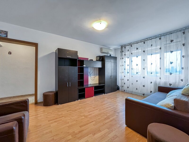 Bucur Obor. 6 minute pe jos este Metroul, statia Obor! 3 camere Loc de parcare!