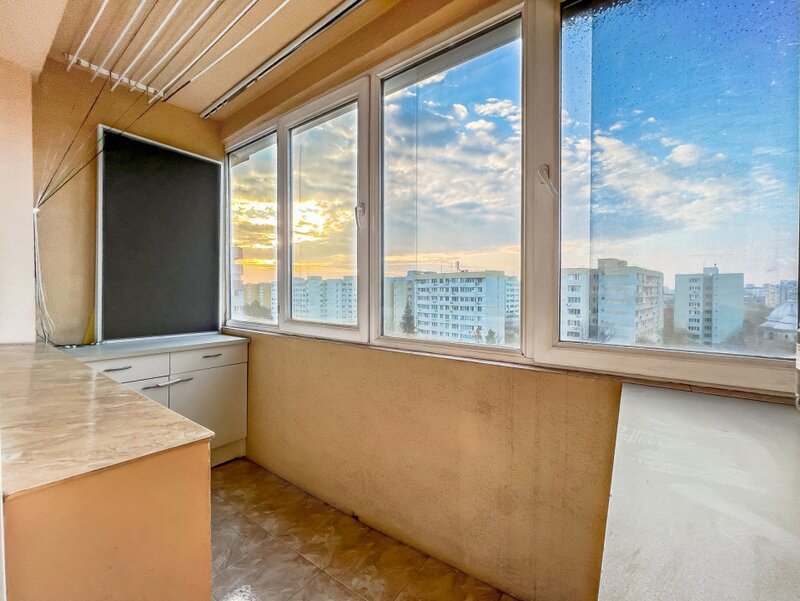 Bucur Obor. 6 minute pe jos este Metroul, statia Obor! 3 camere Loc de parcare!